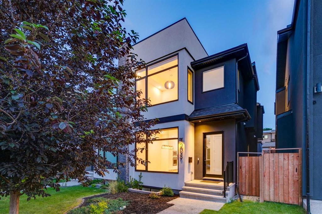 2039 44 Avenue SW, Calgary, Alberta, T2T 2N9