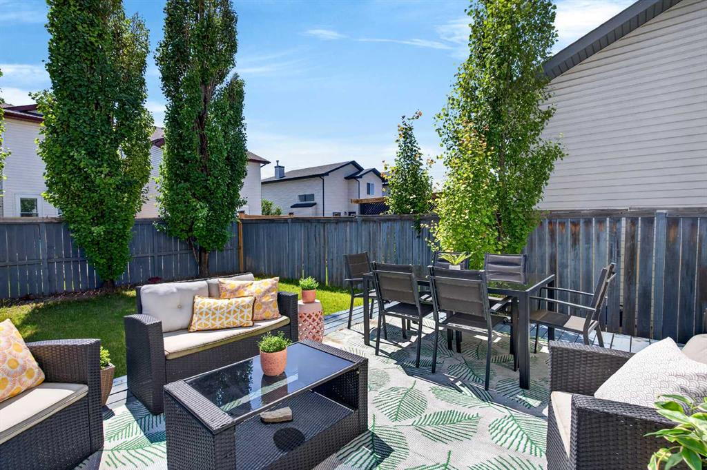 66 Canoe Close SW, Airdrie, Alberta, T4B 2N4