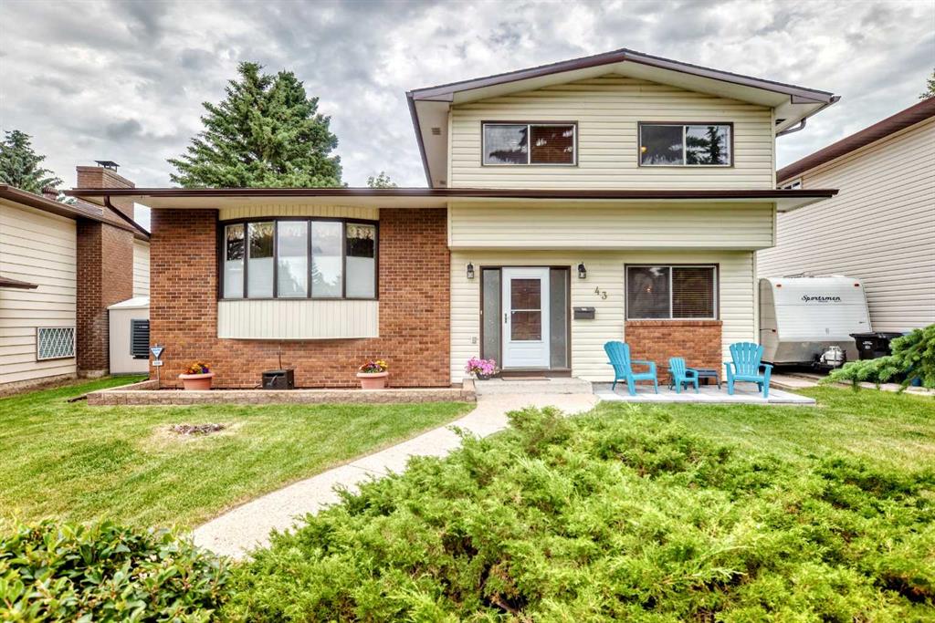 43 Brabourne Mews SW, Calgary, Alberta, T2W 2V9
