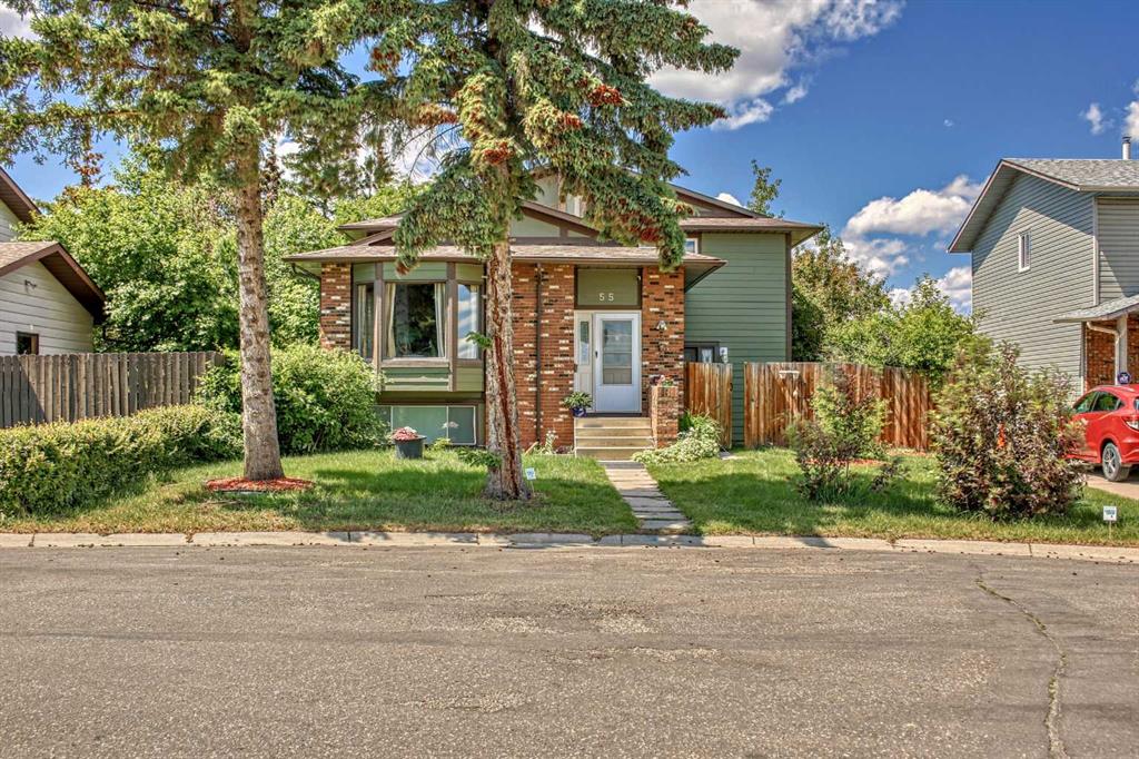 55 Bermuda Close NW, Calgary, Alberta, T3K 1G4