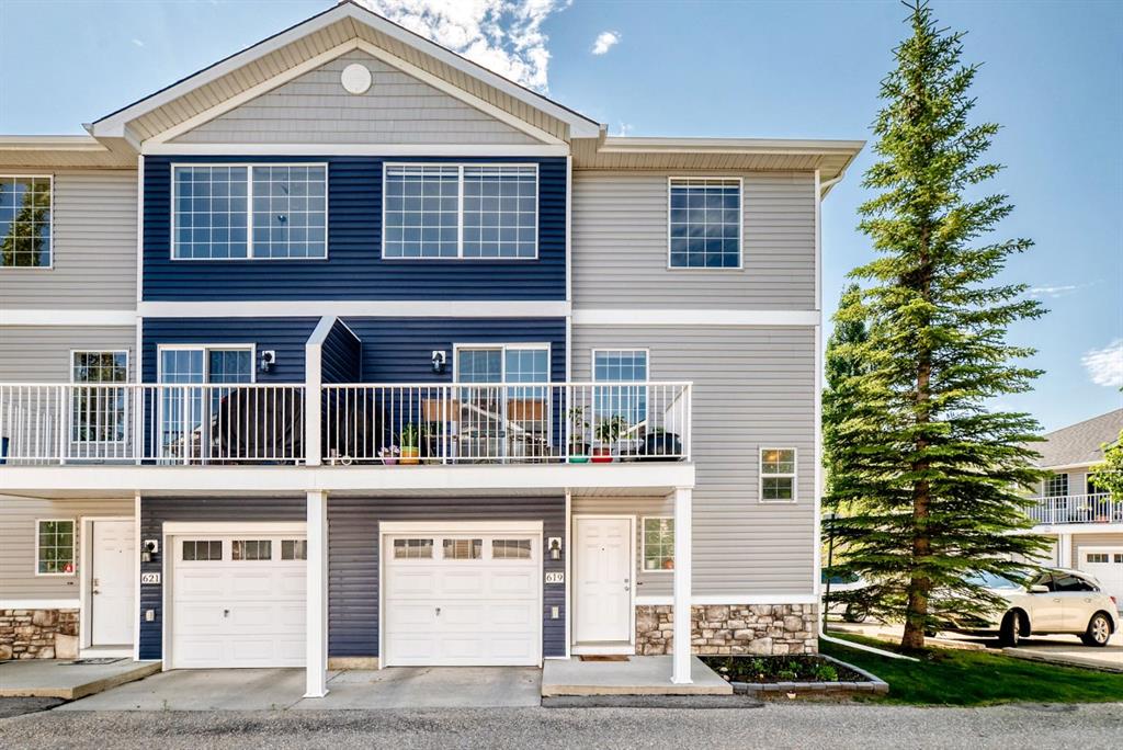 619 Country Village Cape NE, Calgary, Alberta, T3K6E1