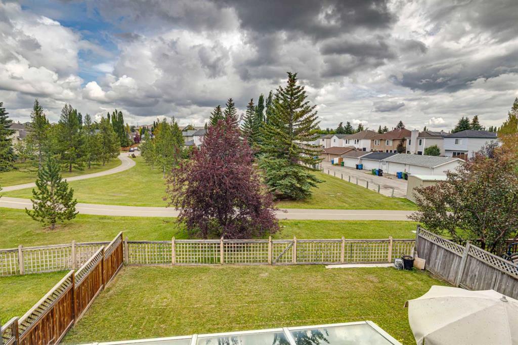 23 Sierra Nevada Close SW, Calgary, Alberta, T3H 3H4