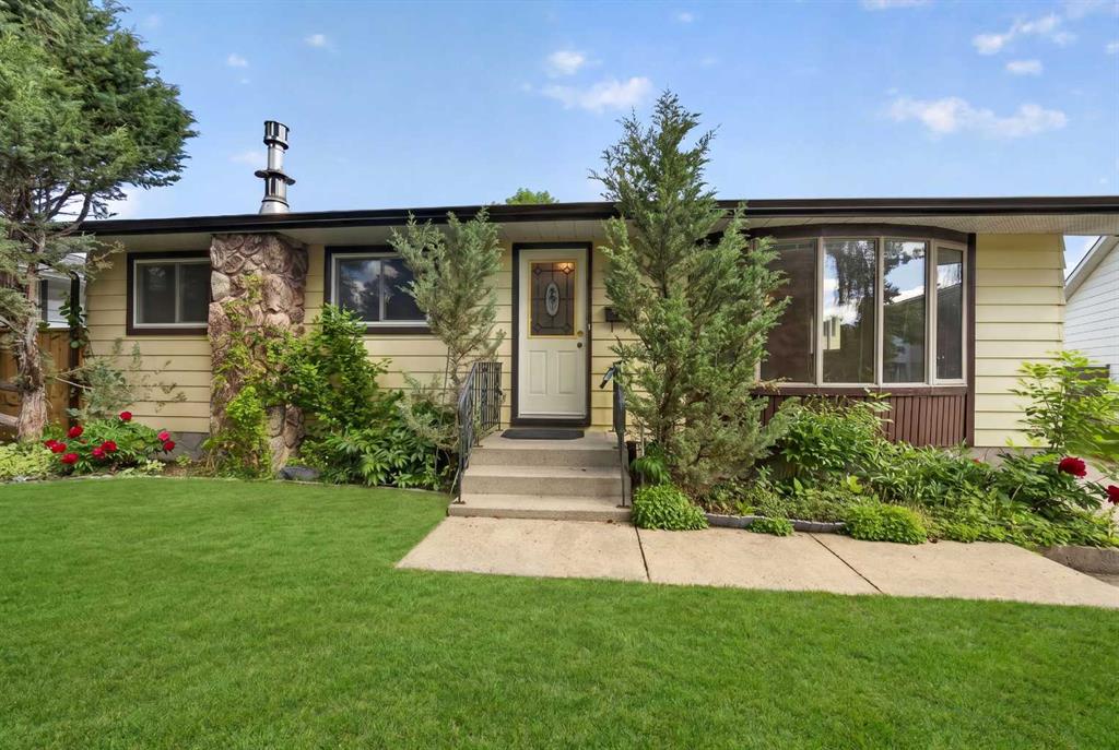 135 Huntcroft Way NE, Calgary, Alberta, T2K 4E4
