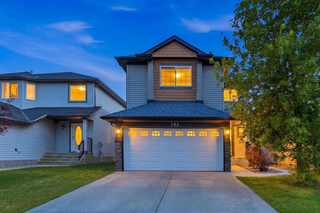 793 Luxstone Landing SW, Airdrie, Alberta, T4B 3K9