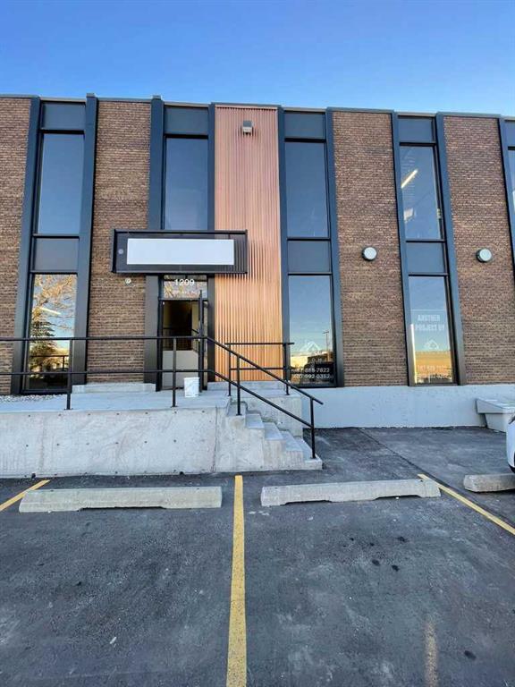 #11 1209 38 Avenue NE, Calgary, Alberta, T2E 6M2