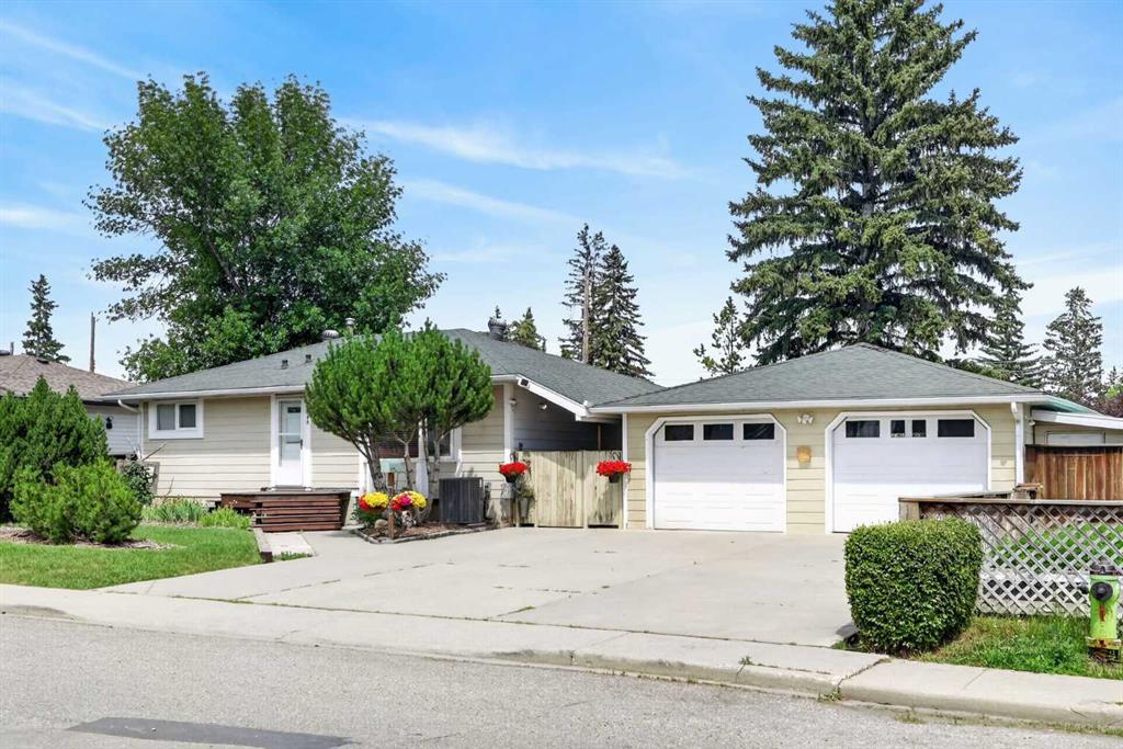 8008 36 Avenue NW, Calgary, Alberta, T3B 1W3