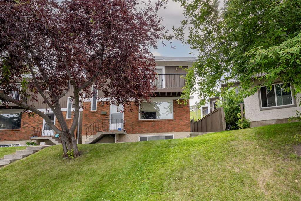 #8 111 Huntington Park Green NW, Calgary, Alberta, T2K5H4