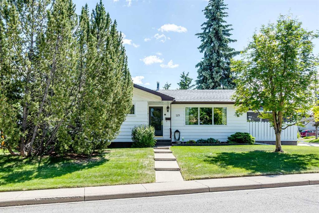 723 Seattle Drive SW, Calgary, Alberta, T2W0M8