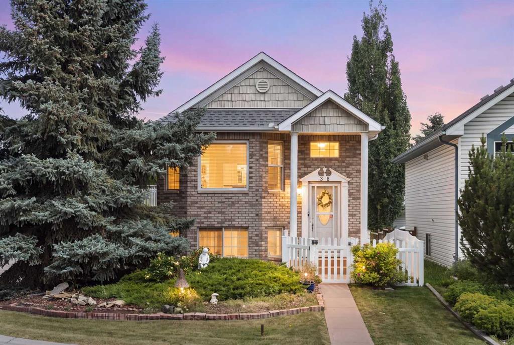 38 Hidden Spring Circle NW, Calgary, Alberta, T3A 5H3