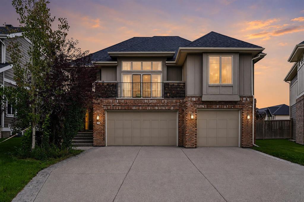 22 Wendham Place SW, Calgary, Alberta, T3H 0R6