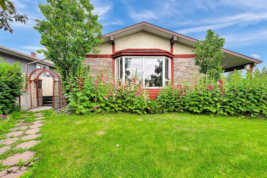 3722 Dover Ridge Drive SE, Calgary, Alberta, T2B2C8