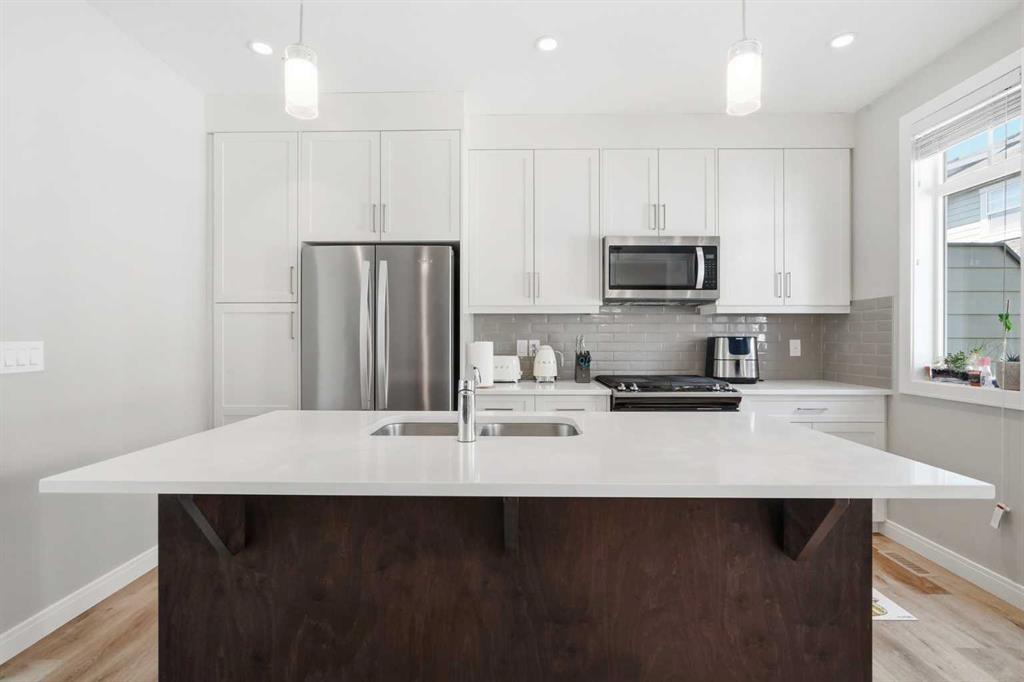 312 Wentworth Row SW, Calgary, Alberta, T3H 1W7