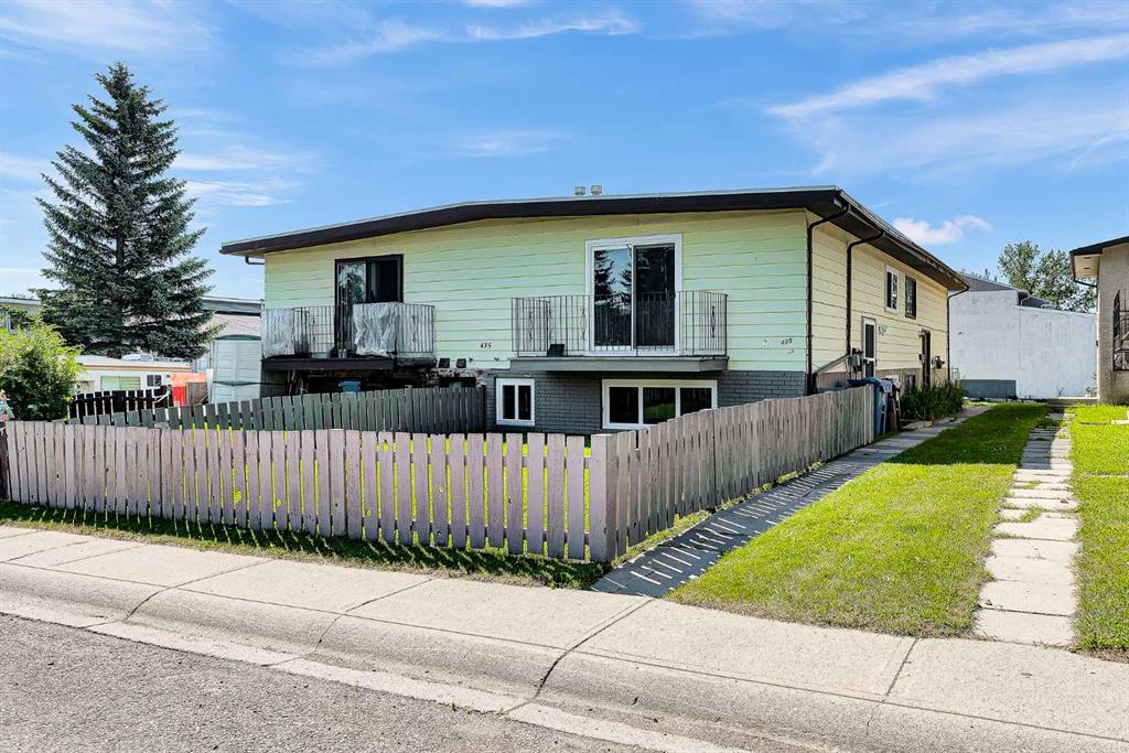#2 435 Pinehill Road NE, Calgary, Alberta, T1Y2W6