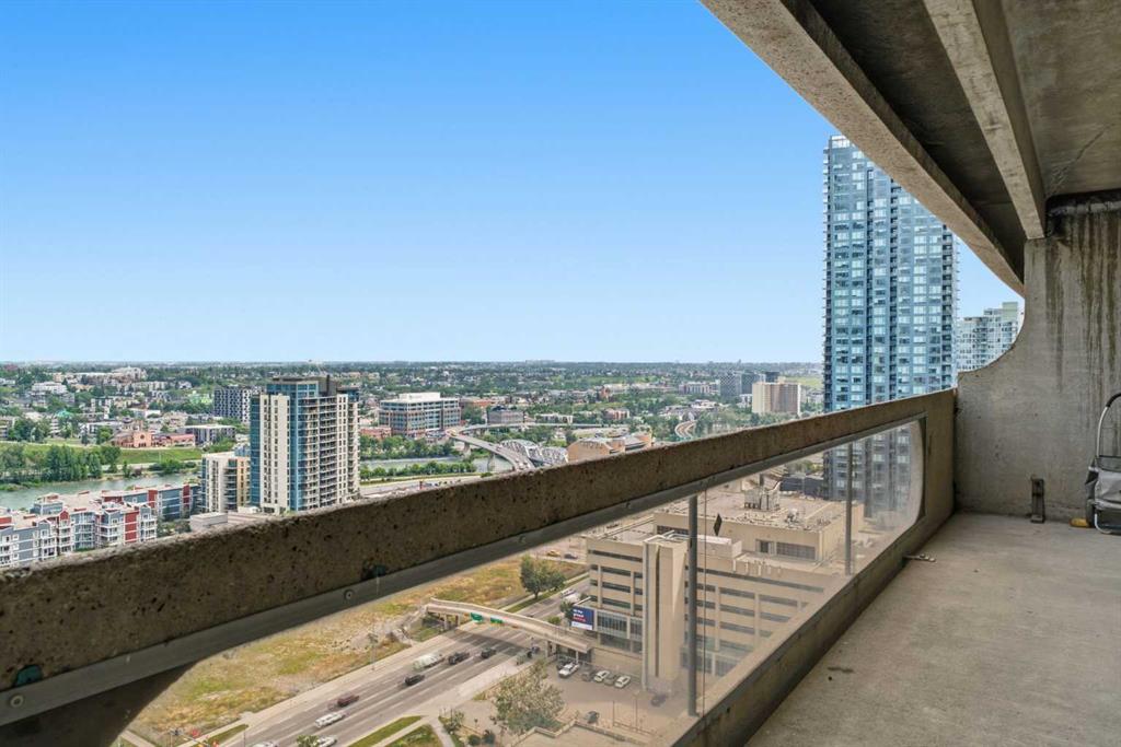 #2704 221 6 Avenue SE, Calgary, Alberta, T2G 4Z9