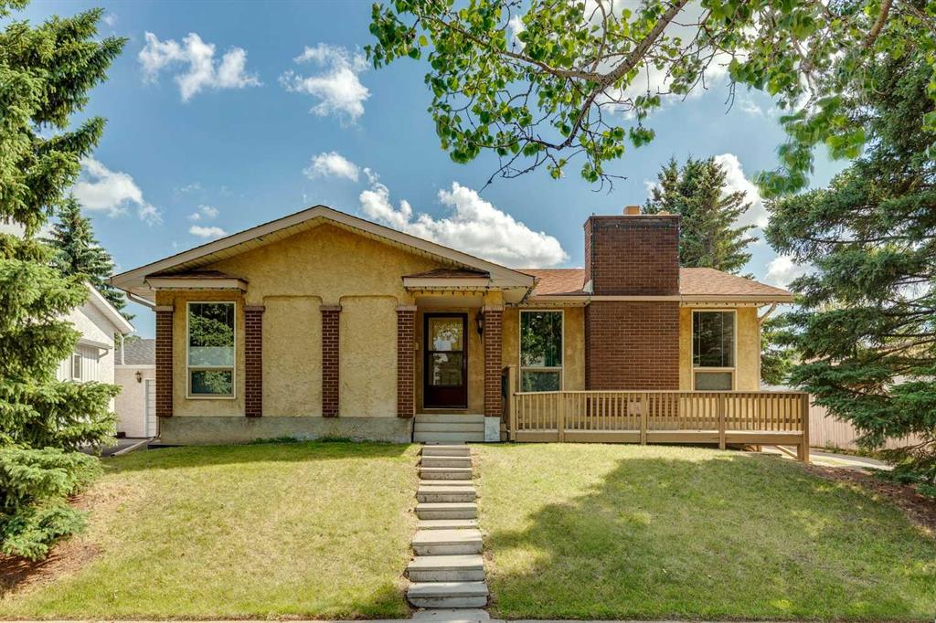 11248 Braeside Drive SW, Calgary, Alberta, T2W3E4
