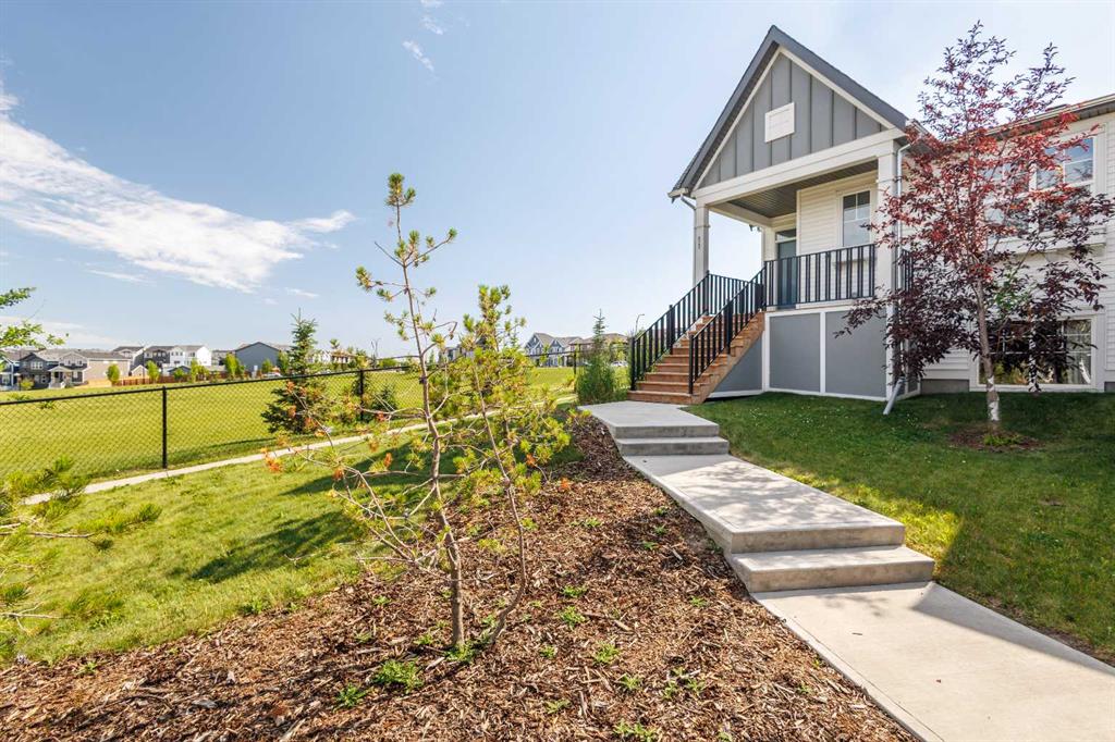 #11 71 Lucas Street NW, Calgary, Alberta, T3P 1S3