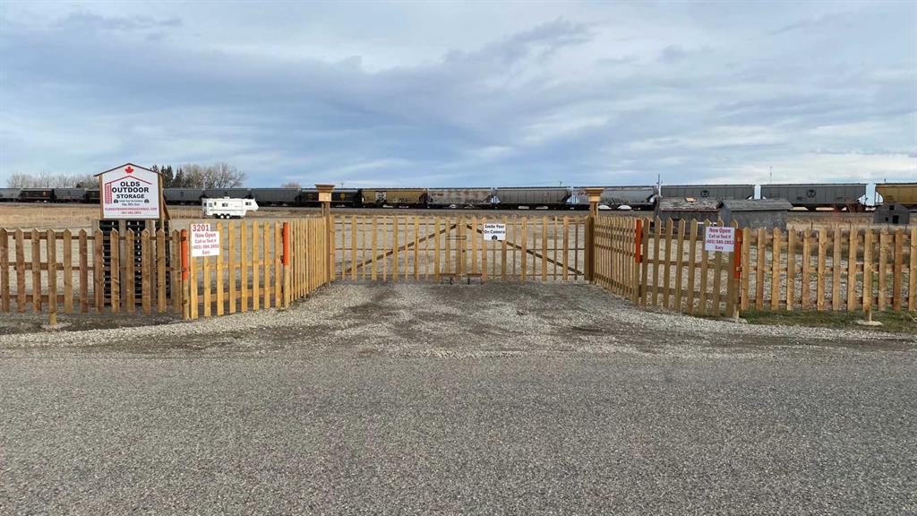 3205 50 Avenue, Olds, Alberta, T4H 1A5