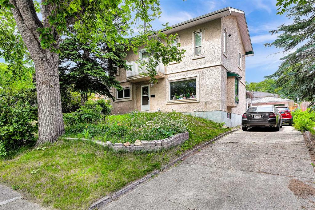6 Tipton Place NW, Calgary, Alberta, T2K 3L5