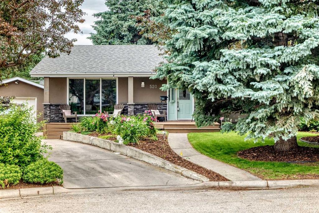 520 Oakwood Place SW, Calgary, Alberta, T2V 0K3