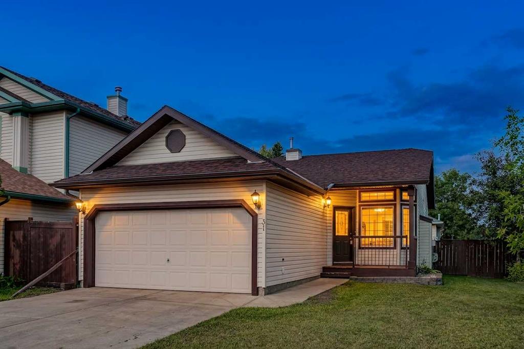 31 Fairways Drive NW, Airdrie, Alberta, T4B 2P5