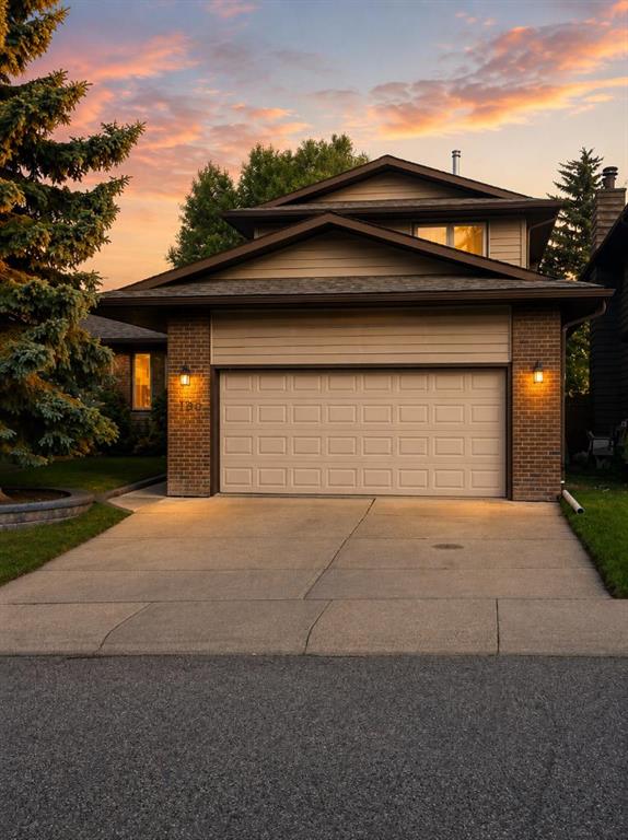160 Hawkwood Way NW, Calgary, Alberta, T3G 1X4