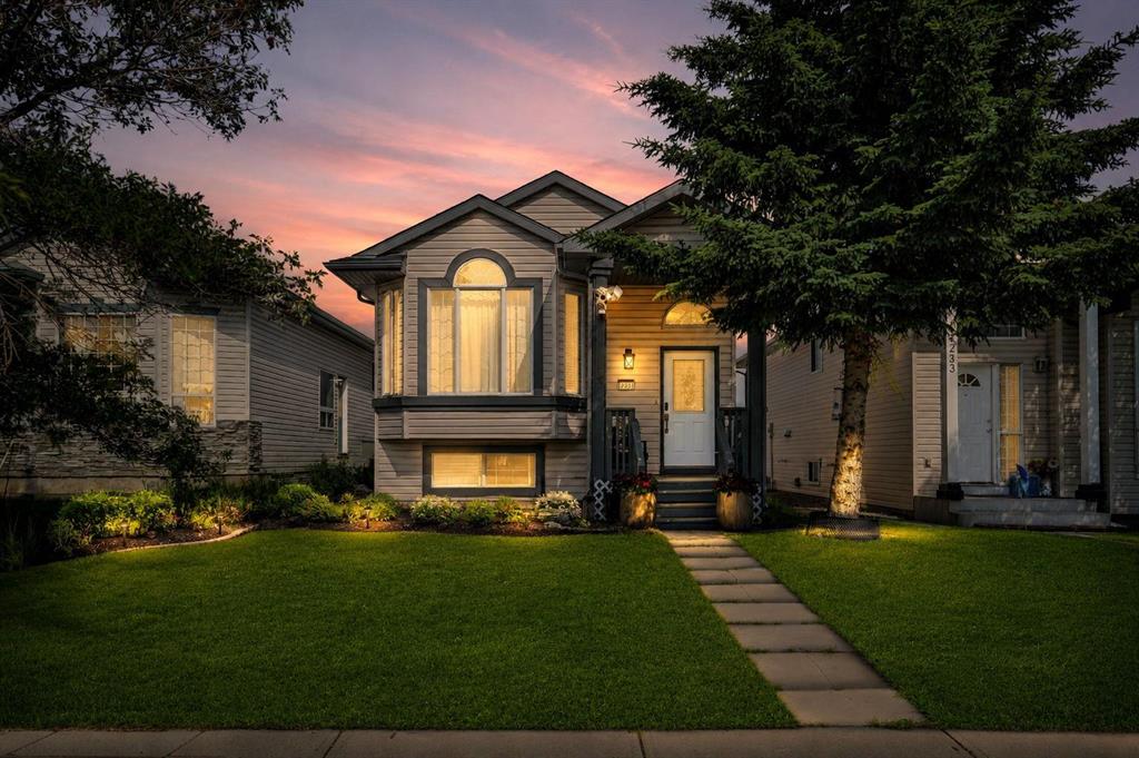 7237 Laguna Way NE, Calgary, Alberta, T1Y 7B9