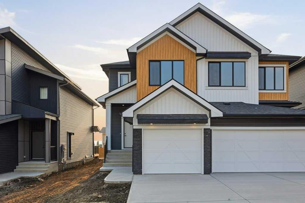 30 Heritage Heath, Cochrane, Alberta, T4C 3K8