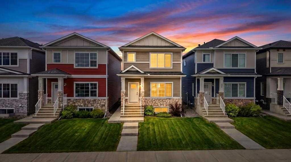 272 Huxbury View NE, Calgary, Alberta, T2A 8C4