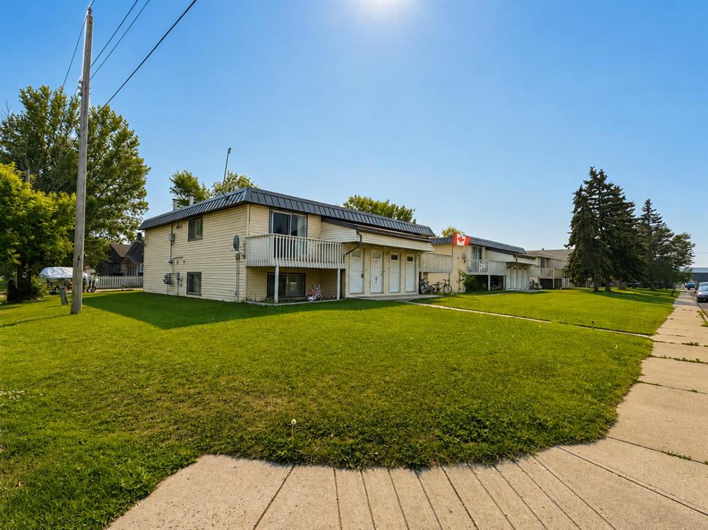 4801, 4805 52 Street, Olds, Alberta, T4H 1G2