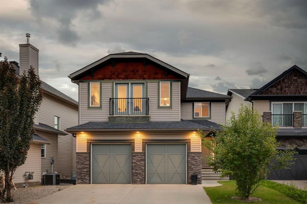40 Val Gardena Court SW, Calgary, Alberta, T3H 0L4