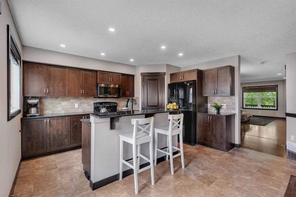 91 Panora Square NW, Calgary, Alberta, T3K 0R3