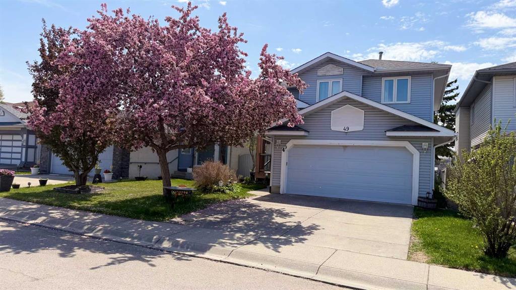 49 Applewood Court SE, Calgary, Alberta, T2A 7P7