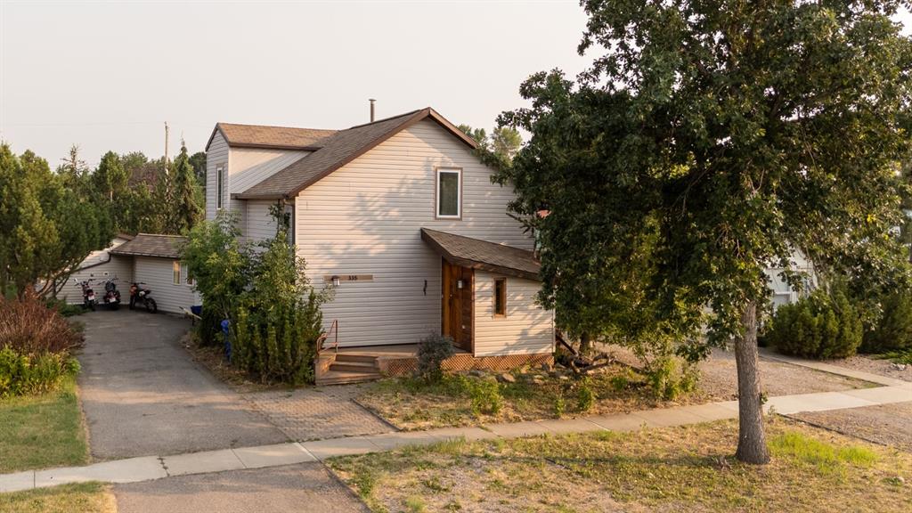 335 50 Avenue W, Claresholm, Alberta, T0L 0T0