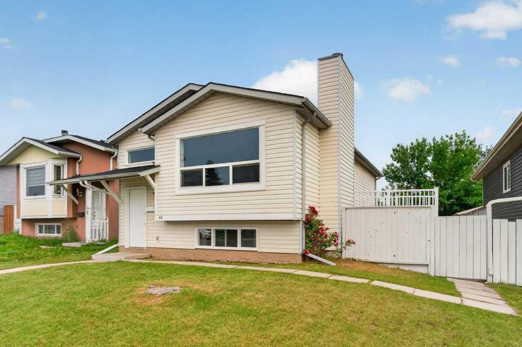 44 Falshire Close NE, Calgary, Alberta, T3J 3A1