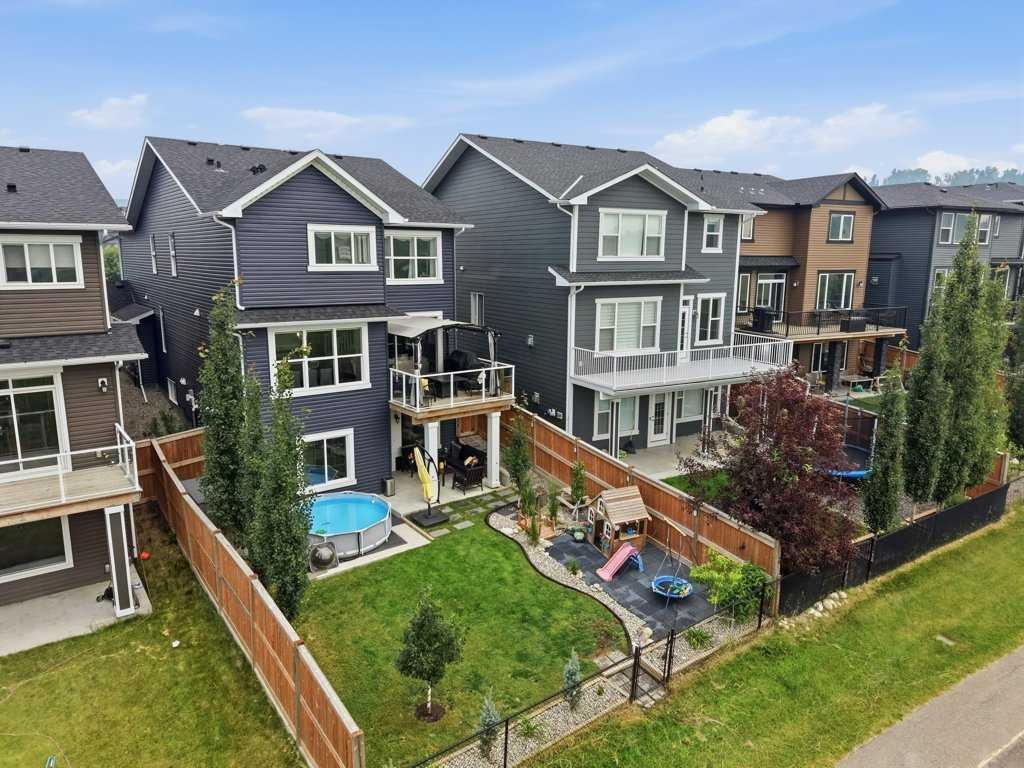 151 Crestridge Hill SW, Calgary, Alberta, T3B 6H1