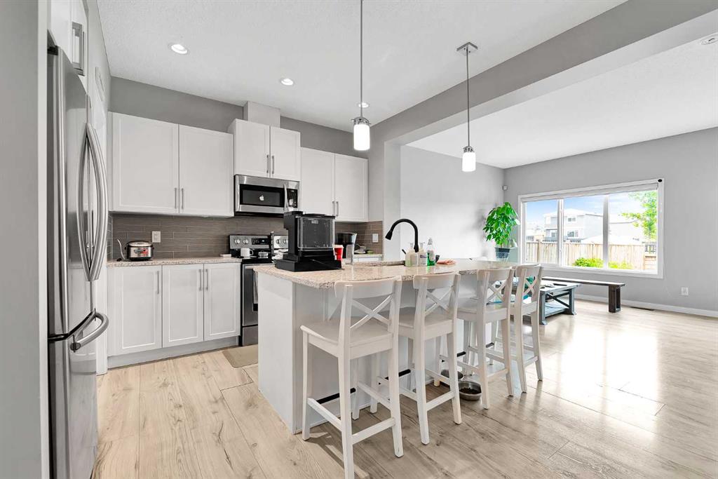 75 Evanscrest Way NW, Calgary, Alberta, T3P 0R7
