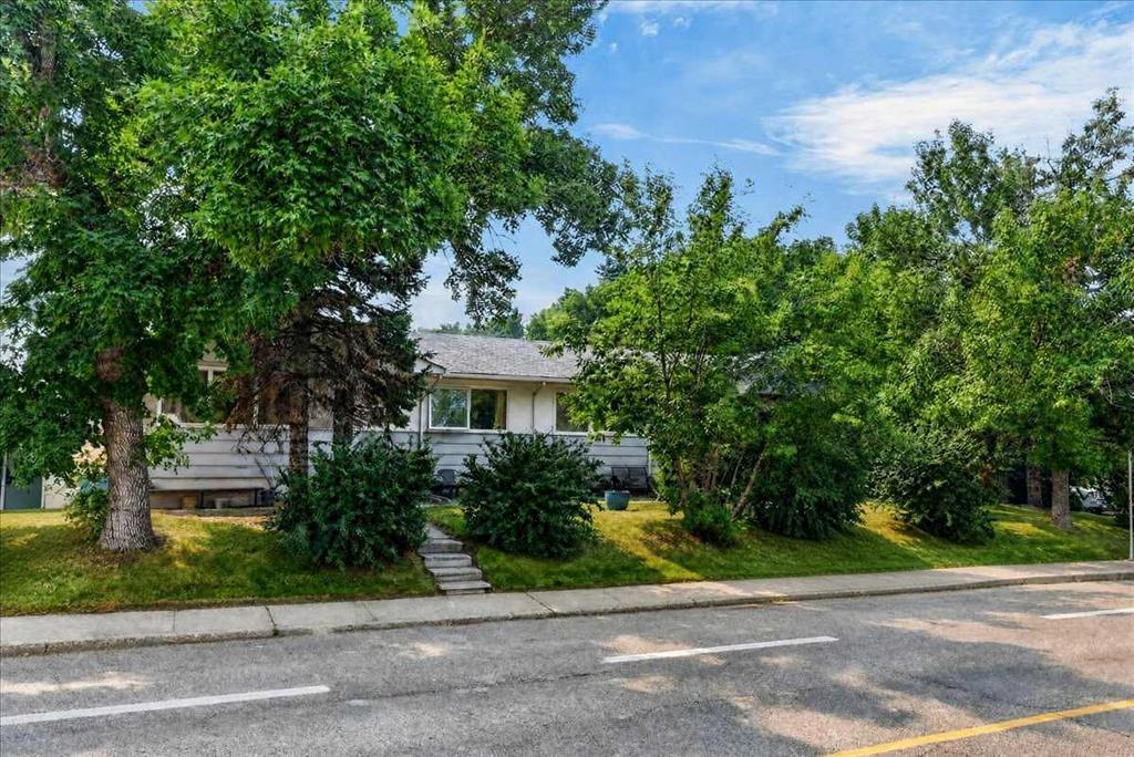 1907 14 Avenue NE, Calgary, Alberta, T2E 1G8