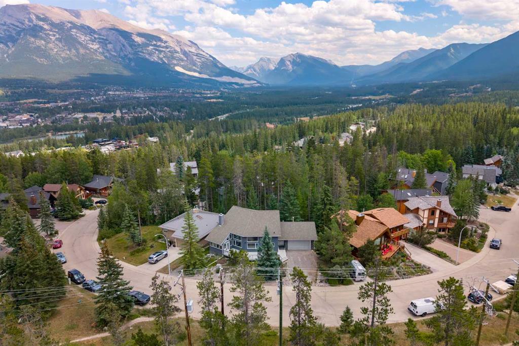 1064 Evergreen Circle, Canmore, Alberta, T1W 2P8