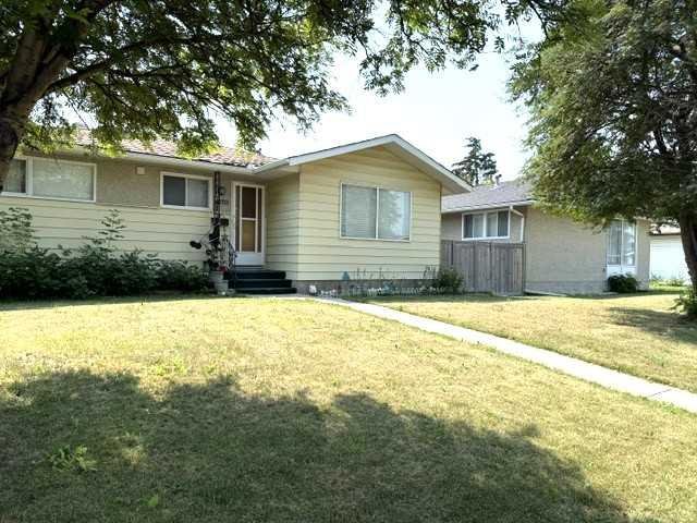 1436 Robson Crescent SE, Calgary, Alberta, T2A 1Y7
