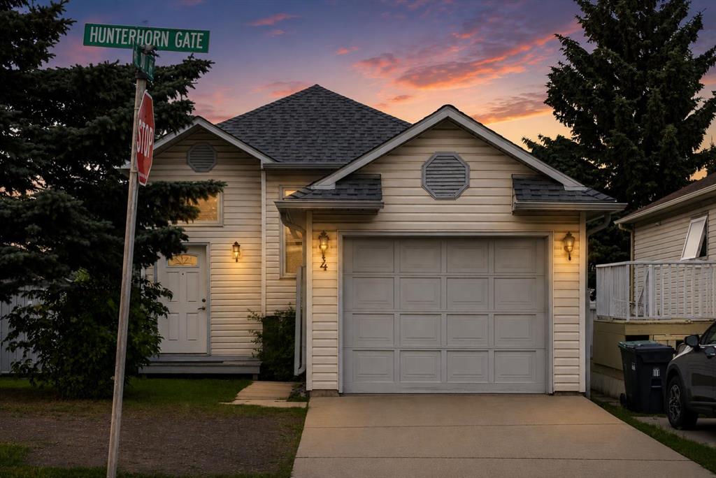 4 Hunterhorn Gate NE, Calgary, Alberta, T2K 6H3