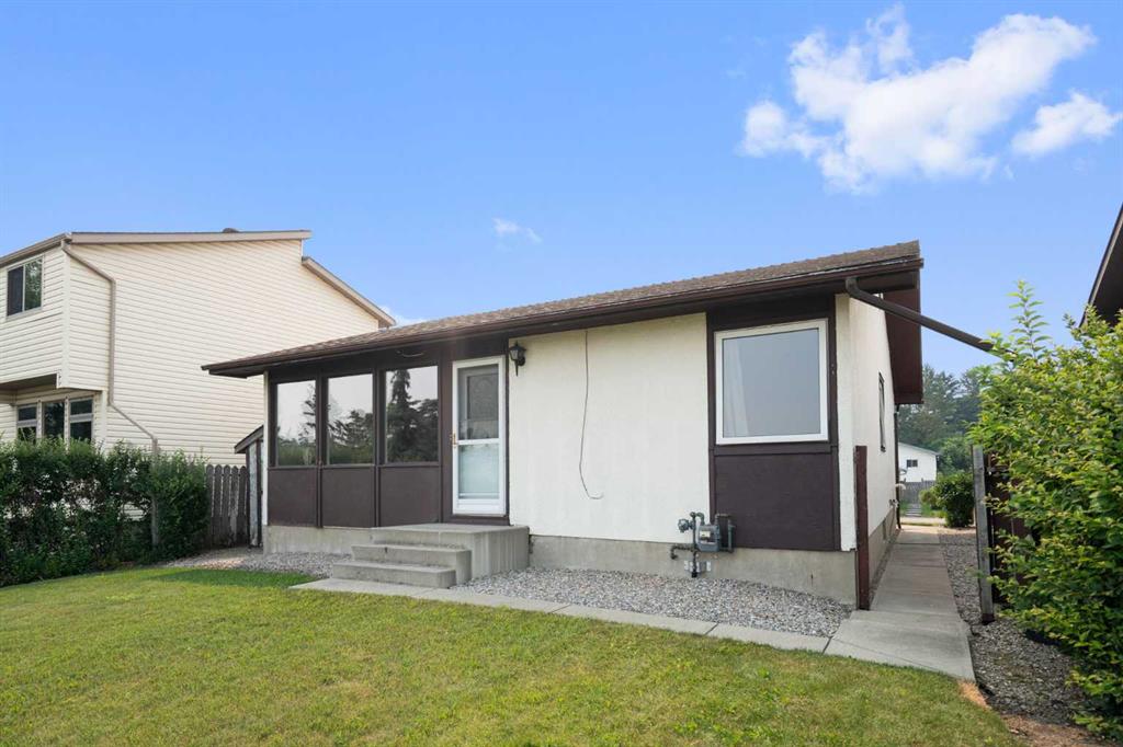 3032 32A Avenue SE, Calgary, Alberta, T2B 0J3