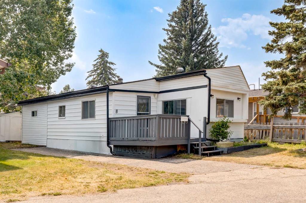3223 83 Street, Calgary, Alberta, T3B5N7