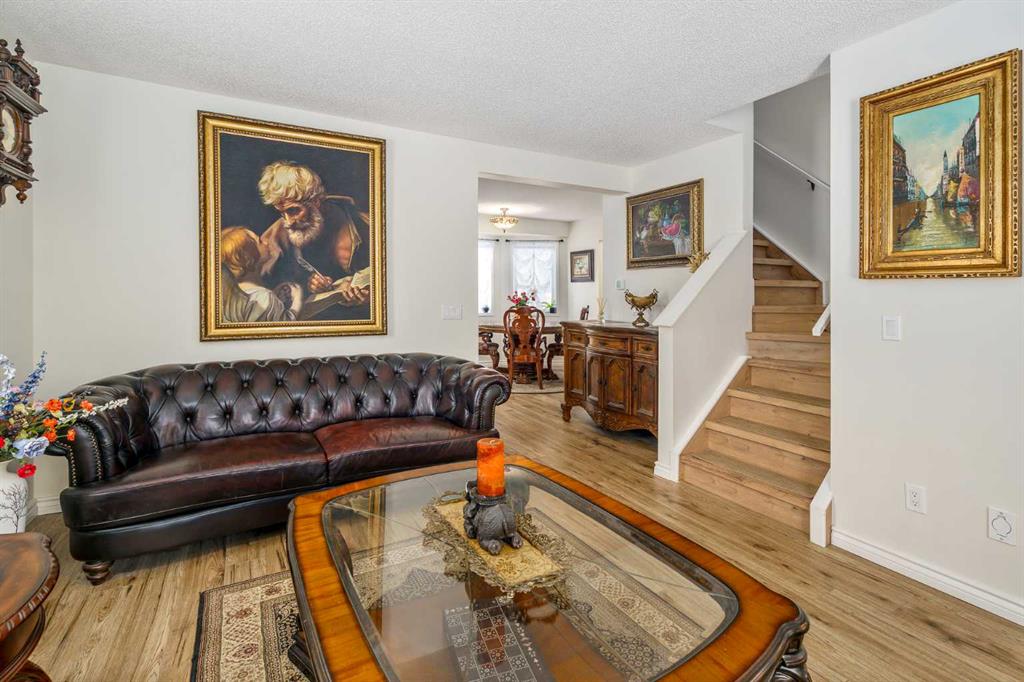 76 Sunlake Gardens SE, Calgary, Alberta, T2X 3G4