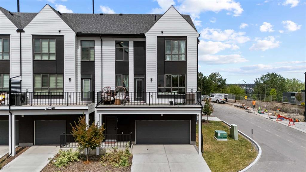 105 Sovereign Common SW, Calgary, Alberta, T3C 3Y3