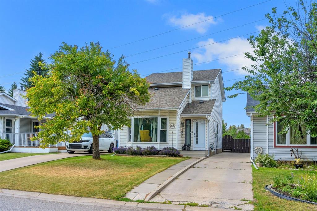 44 Strathclair Rise SW, Calgary, Alberta, T3H 1G4