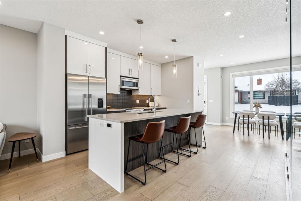 5105 6 Street SW, Calgary, Alberta, T2V1J6