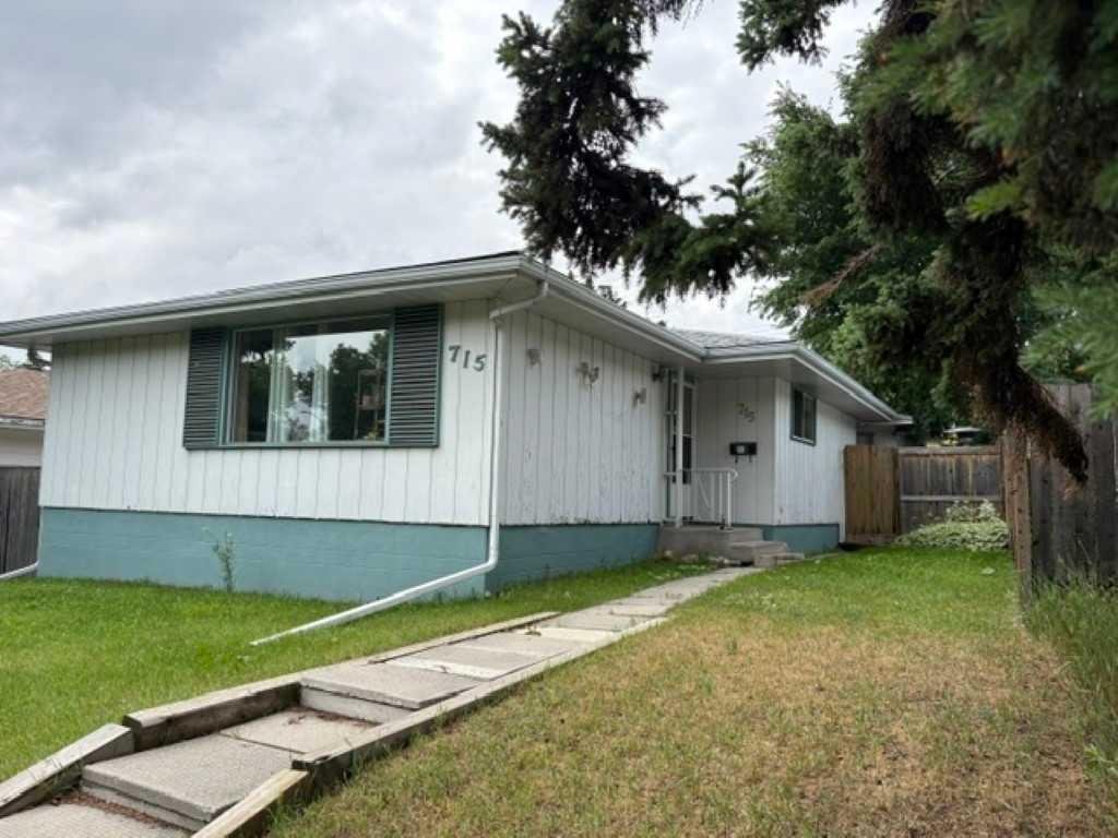 715 64 Avenue NW, Calgary, Alberta, T2K 0M3