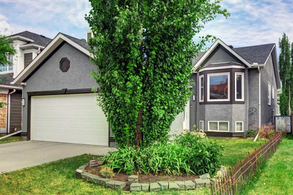 158 Somerset Close SW, Calgary, Alberta, T2Y3C5