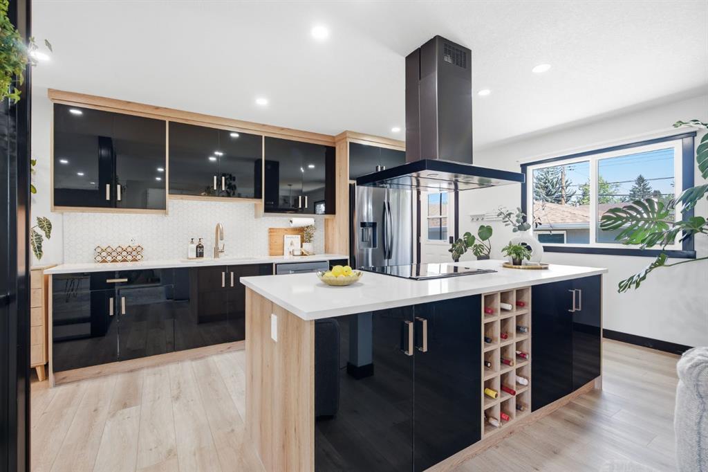 180 Huntford Road NE, Calgary, Alberta, T2K 3Y9