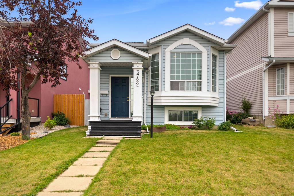 3722 Catalina Boulevard, Calgary, Alberta, T1Y 6W6